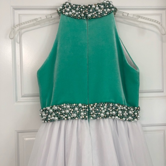 Beautiful spring pageant dress size 6 - Picture 3 of 9